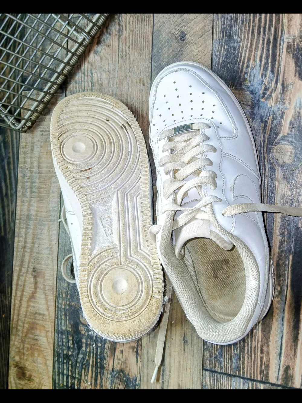 Men's Nike Air Force 1 Sneakers Size 8